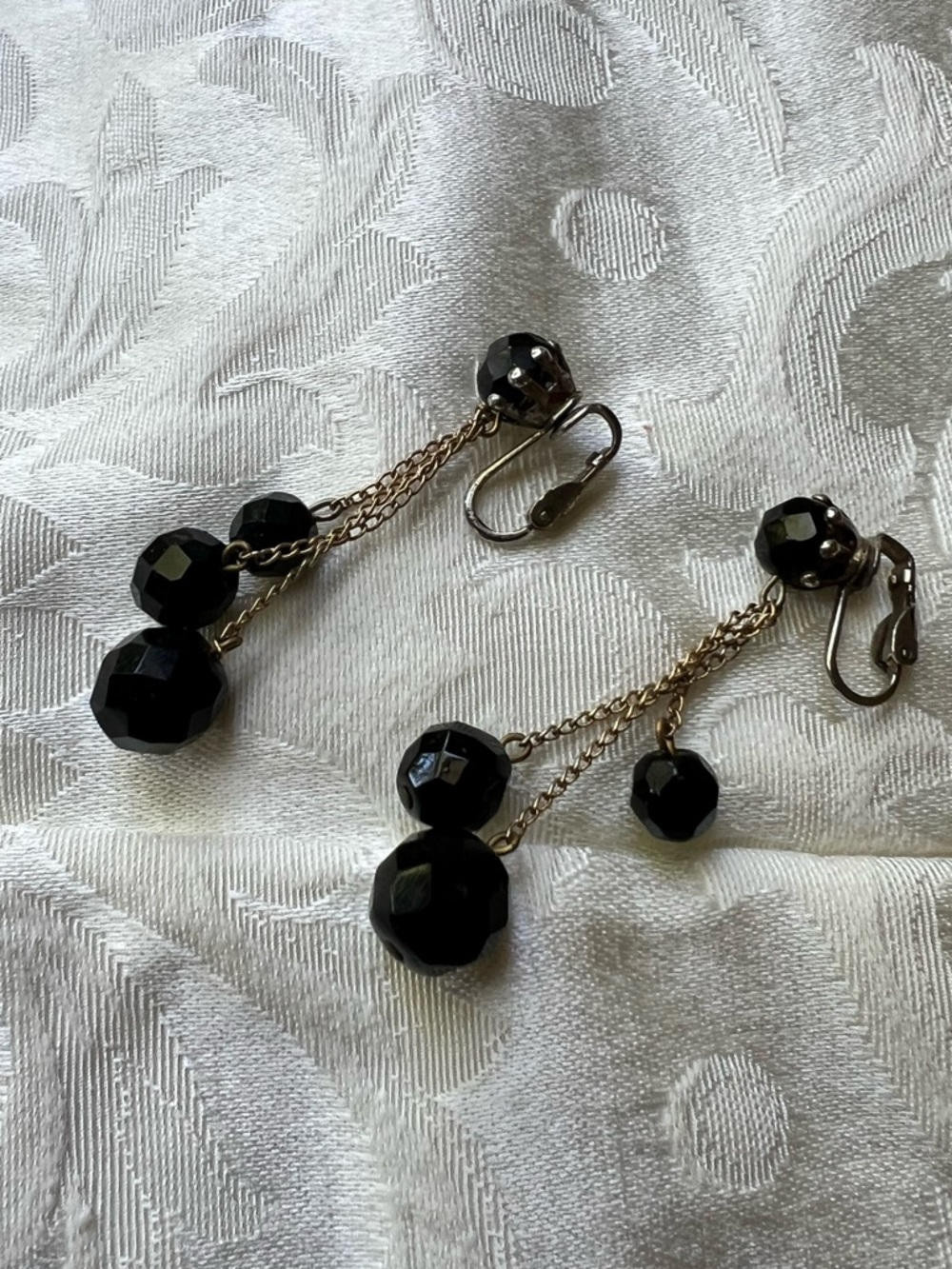 Vintage Elegant Black Dangle Bead Earrings - Women Jewelry